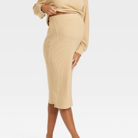 New! Isabel Maternity Ribbed Skirt - Picture 1 of 5